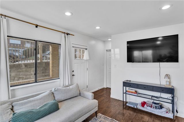 857 Flemington St, Greenfield, PA 15217