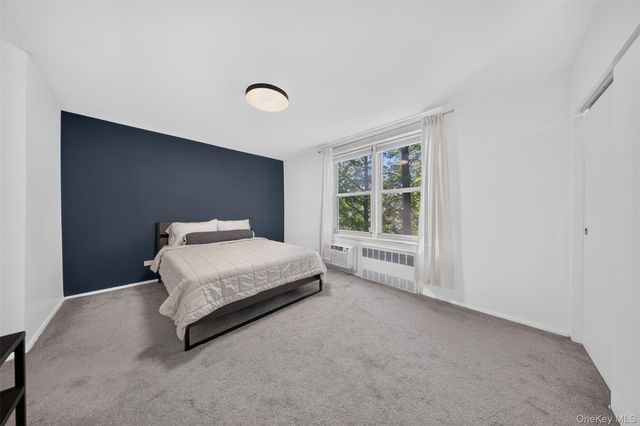 241-20 Northern Blvd 3P, Little Neck, NY 11362