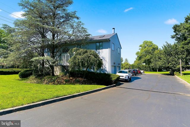 801 HUGHES DR, Hamilton, NJ 08690