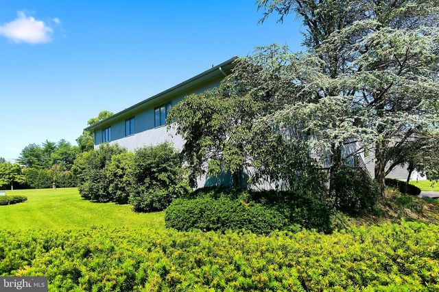 801 HUGHES DR, Hamilton, NJ 08690