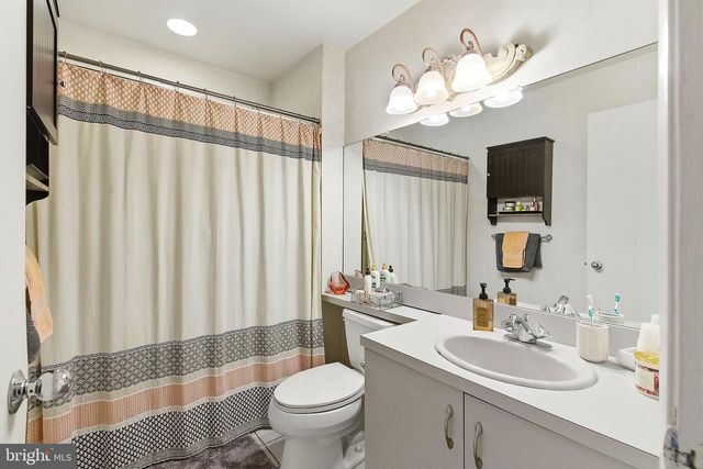 801 HUGHES DR, Hamilton, NJ 08690