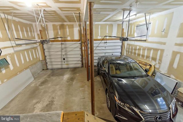 801 HUGHES DR, Hamilton, NJ 08690