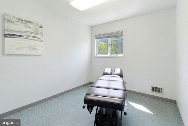 801 HUGHES DR, Hamilton, NJ 08690