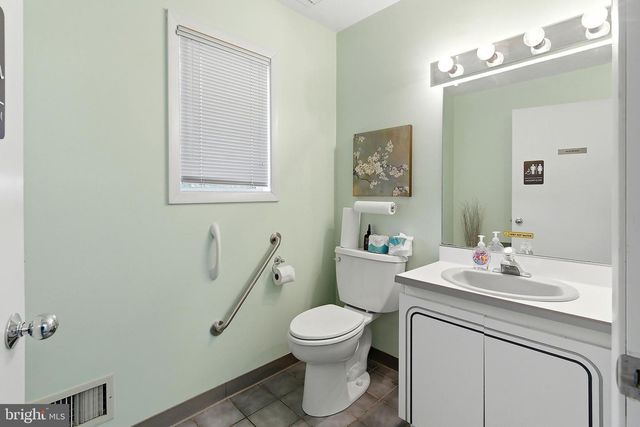 801 HUGHES DR, Hamilton, NJ 08690