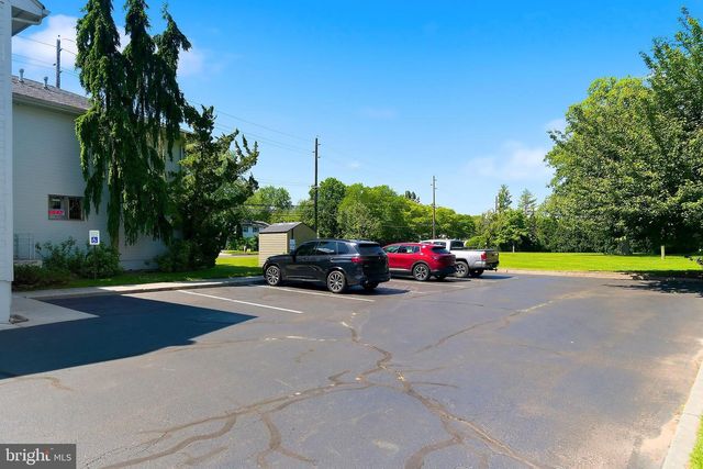801 HUGHES DR, Hamilton, NJ 08690