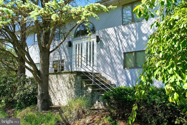 801 HUGHES DR, Hamilton, NJ 08690