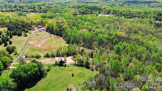 221 Cullen Lane, Statesville, NC 28625