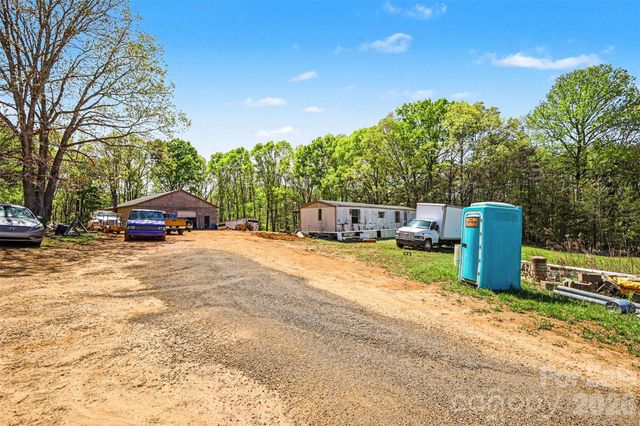 221 Cullen Lane, Statesville, NC 28625
