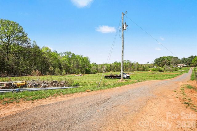 221 Cullen Lane, Statesville, NC 28625