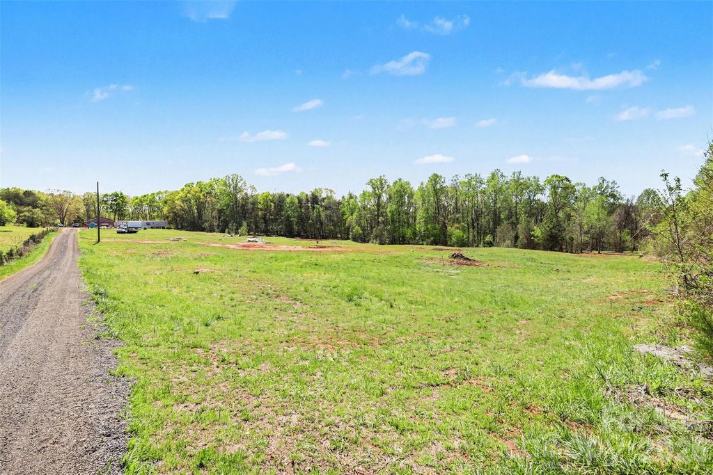 221 Cullen Lane, Statesville, NC 28625