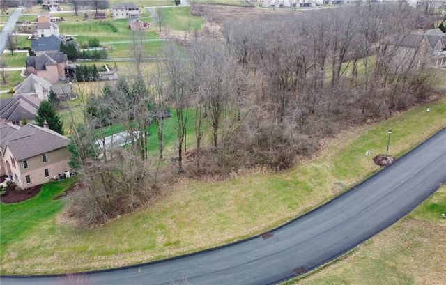 1060 Augusta Cir, North Huntingdon, PA 15642