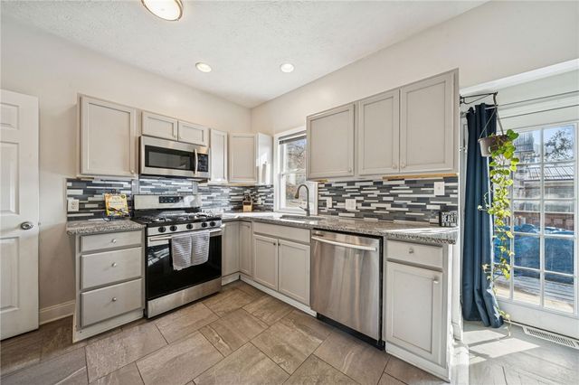 1627 Creedmoor Ave, Brookline, PA 15226