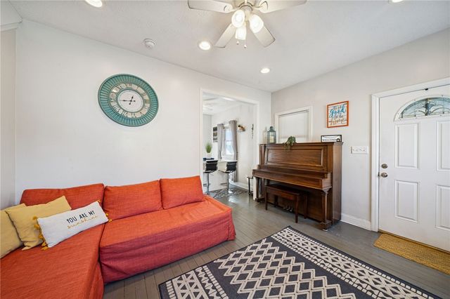 1627 Creedmoor Ave, Brookline, PA 15226