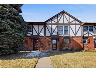 3825 S Monaco Pkwy 113, Denver, CO 80237