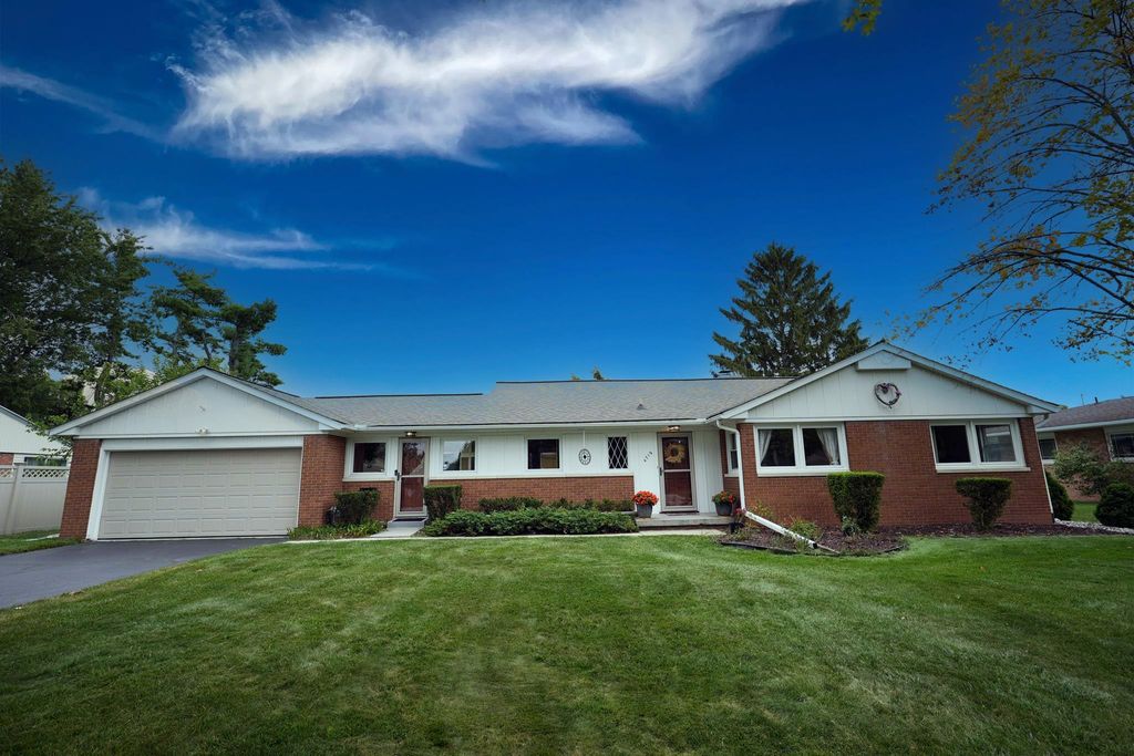 4719 Morningside Drive, Bay City, MI 48706