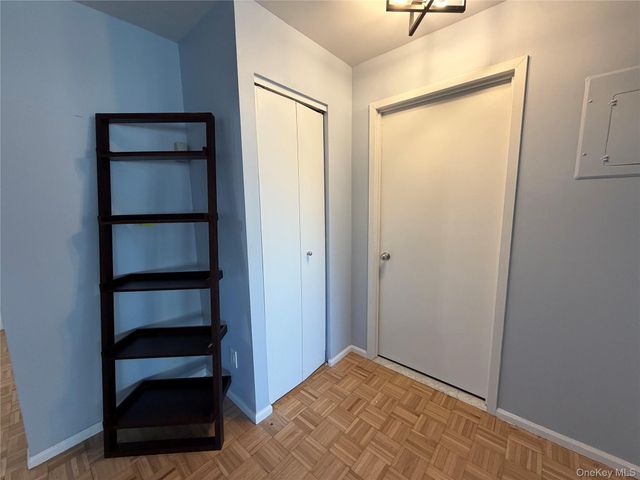 4-74 48th Avenue 17F, Long Island City, NY 11109