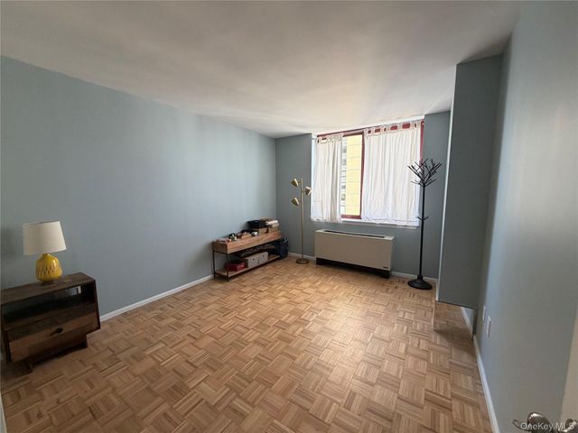 4-74 48th Avenue 17F, Long Island City, NY 11109