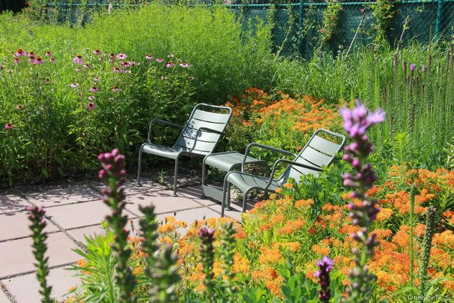 4-74 48th Avenue 17F, Long Island City, NY 11109