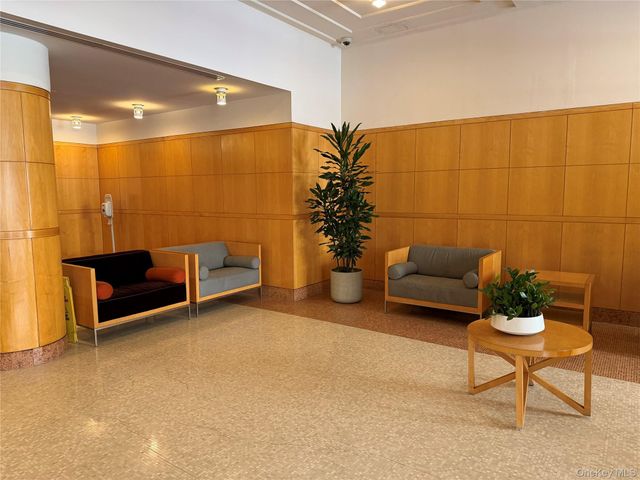 4-74 48th Avenue 17F, Long Island City, NY 11109