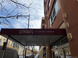 4-74 48th Avenue 17F, Long Island City, NY 11109