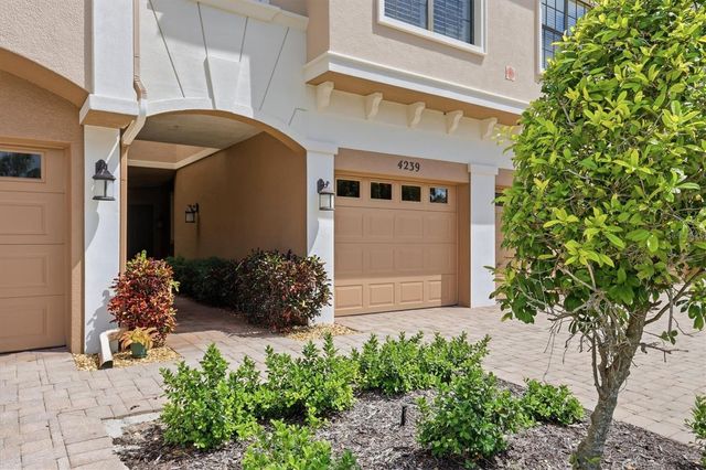 4239 OVERTURE CIRCLE, Bradenton, FL 34209