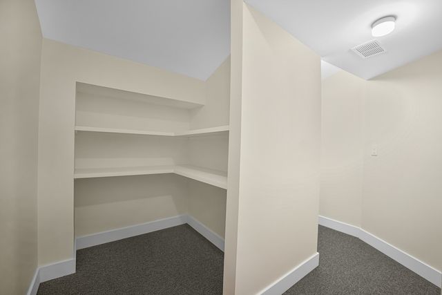 2541 N 76th Avenue, Elmwood Park, IL 60707