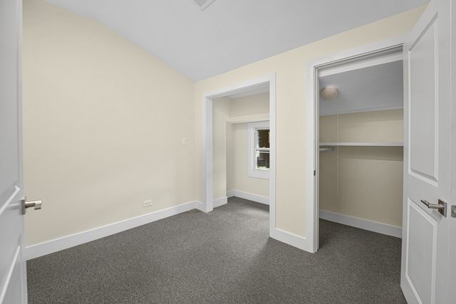 2541 N 76th Avenue, Elmwood Park, IL 60707