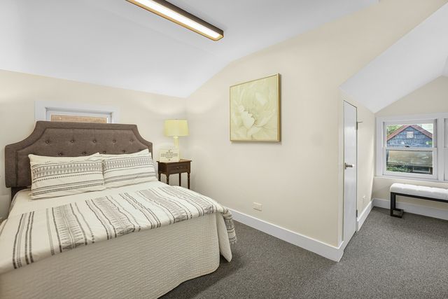 2541 N 76th Avenue, Elmwood Park, IL 60707