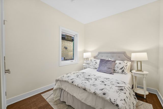 2541 N 76th Avenue, Elmwood Park, IL 60707