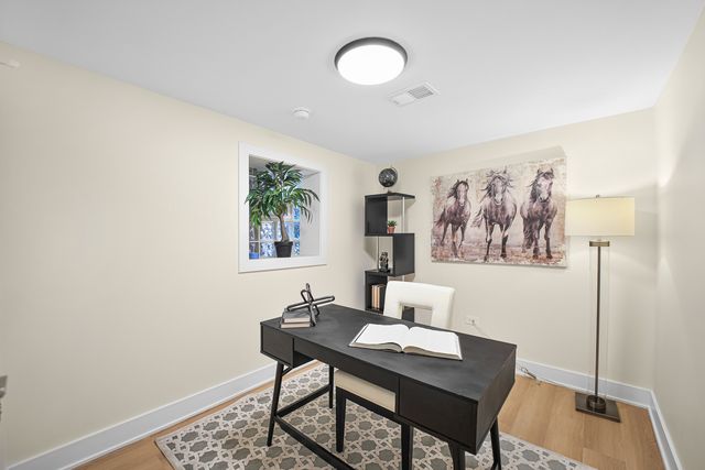 2541 N 76th Avenue, Elmwood Park, IL 60707