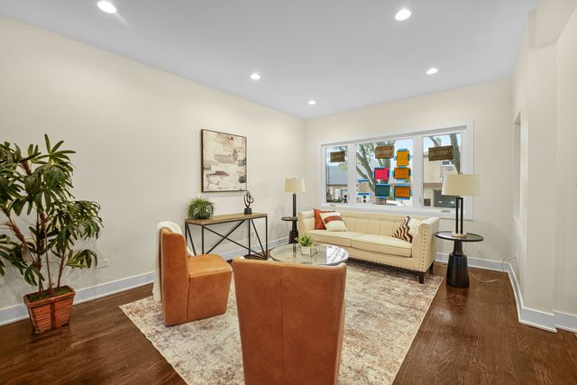 2541 N 76th Avenue, Elmwood Park, IL 60707