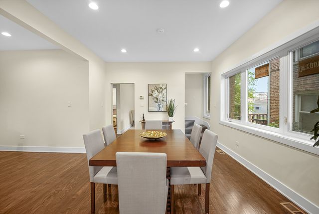 2541 N 76th Avenue, Elmwood Park, IL 60707