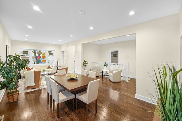 2541 N 76th Avenue, Elmwood Park, IL 60707