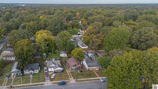 815 N 22nd St, Paducah, KY 42001