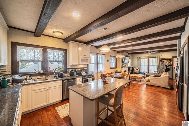 815 N 22nd St, Paducah, KY 42001