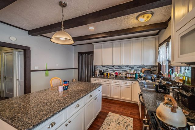 815 N 22nd St, Paducah, KY 42001