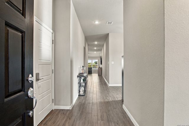 155 ARCHED OAK LOOP, Floresville, TX 78114