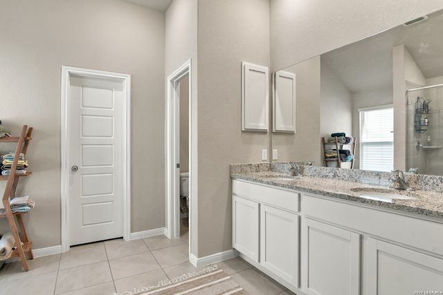 155 ARCHED OAK LOOP, Floresville, TX 78114