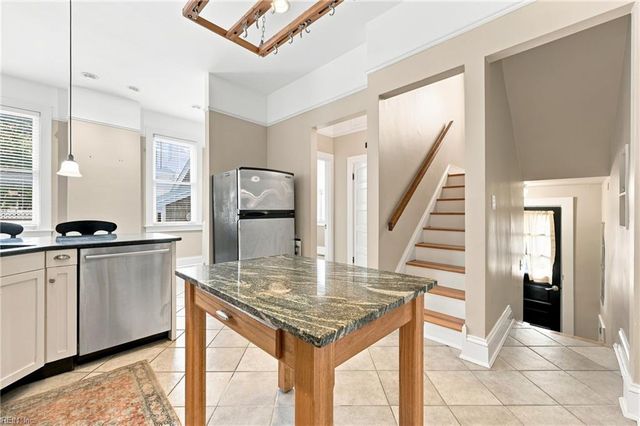 535 Hampton PL, Portsmouth, VA 23704