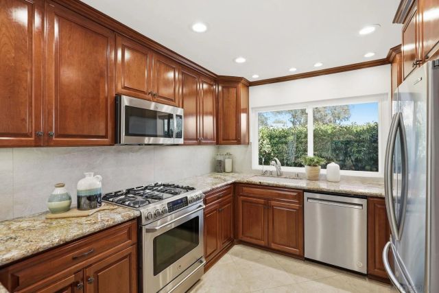 2055 Caminito San Nicholas, La Jolla, CA 92037
