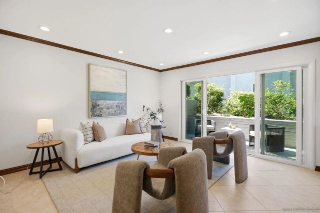 2055 Caminito San Nicholas, La Jolla, CA 92037