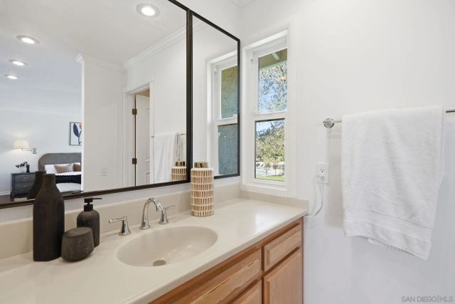2055 Caminito San Nicholas, La Jolla, CA 92037