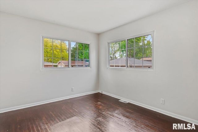 306 WILLOW GLEN Way, Chatham, IL 62629