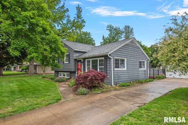 306 WILLOW GLEN Way, Chatham, IL 62629