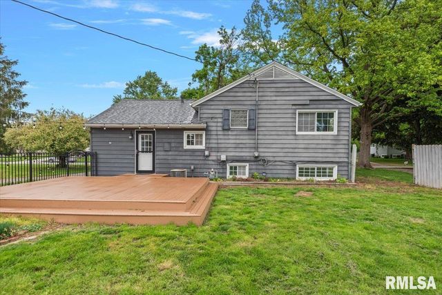 306 WILLOW GLEN Way, Chatham, IL 62629