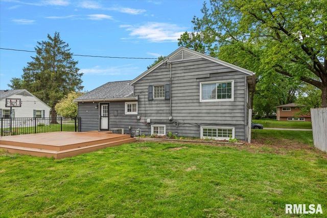 306 WILLOW GLEN Way, Chatham, IL 62629