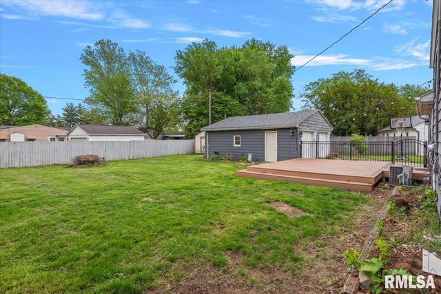 306 WILLOW GLEN Way, Chatham, IL 62629
