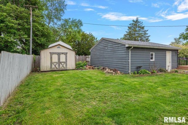 306 WILLOW GLEN Way, Chatham, IL 62629