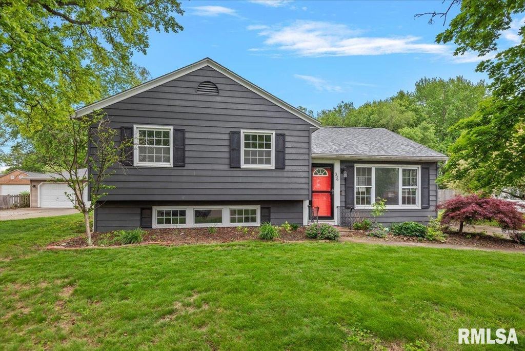 306 WILLOW GLEN Way, Chatham, IL 62629