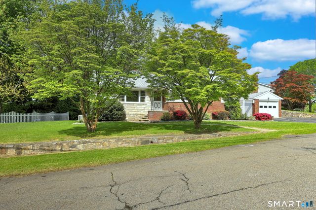 110 Beauvue Terrace, Bridgeport, CT 06606